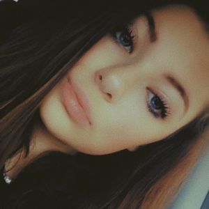 Meet your Posher, Lydia